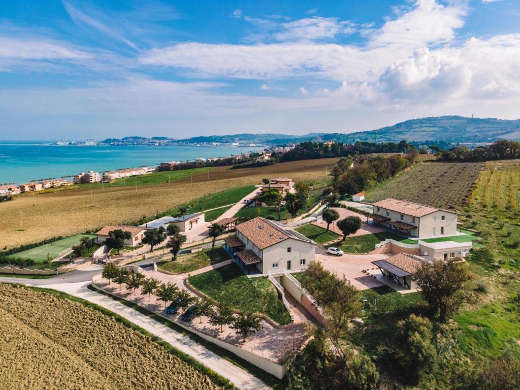Agriturismo Il Colle Dei Lecci 안코나 외부 사진